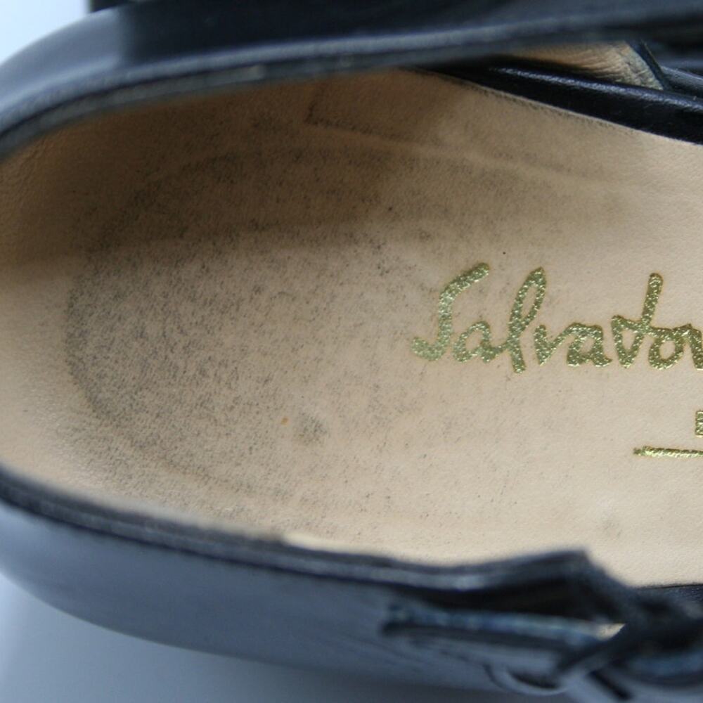 Salvatore Ferragamo Black Leather T-Strap Flats/Sandals, Cutout Design Size 8.5 - Picture 4 of 10